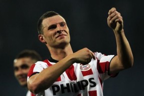 多米电子包含今晚埃因霍温临场应变：足总杯节点到来；管理层满意；心理建设被强调的词条