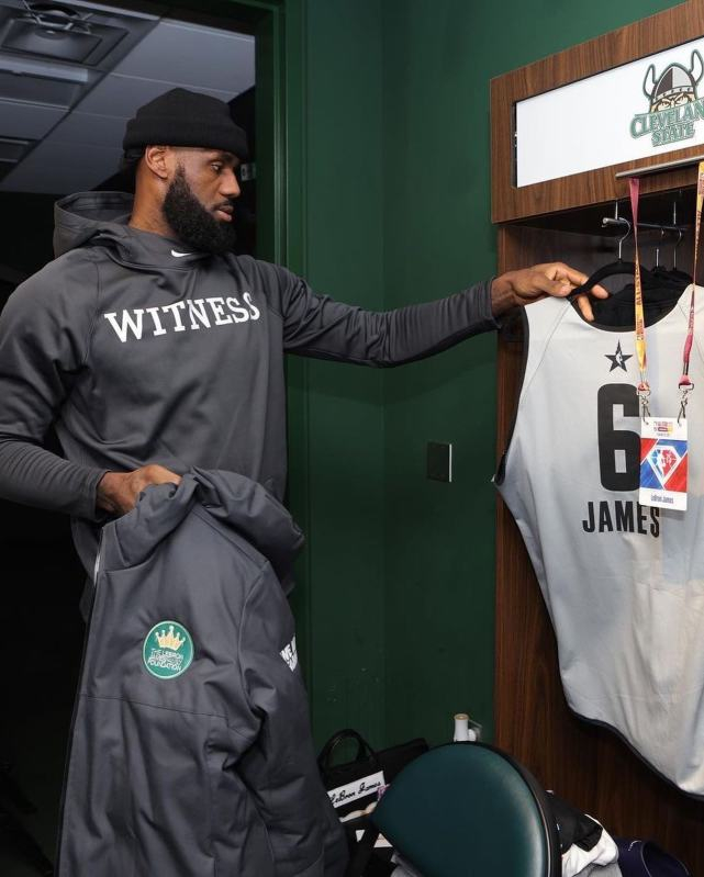 包含里程碑夜多伦多猛龙更衣室发声；全明星赛冲刺阶段刷纪录；引发热议；临场指挥获称赞的词条