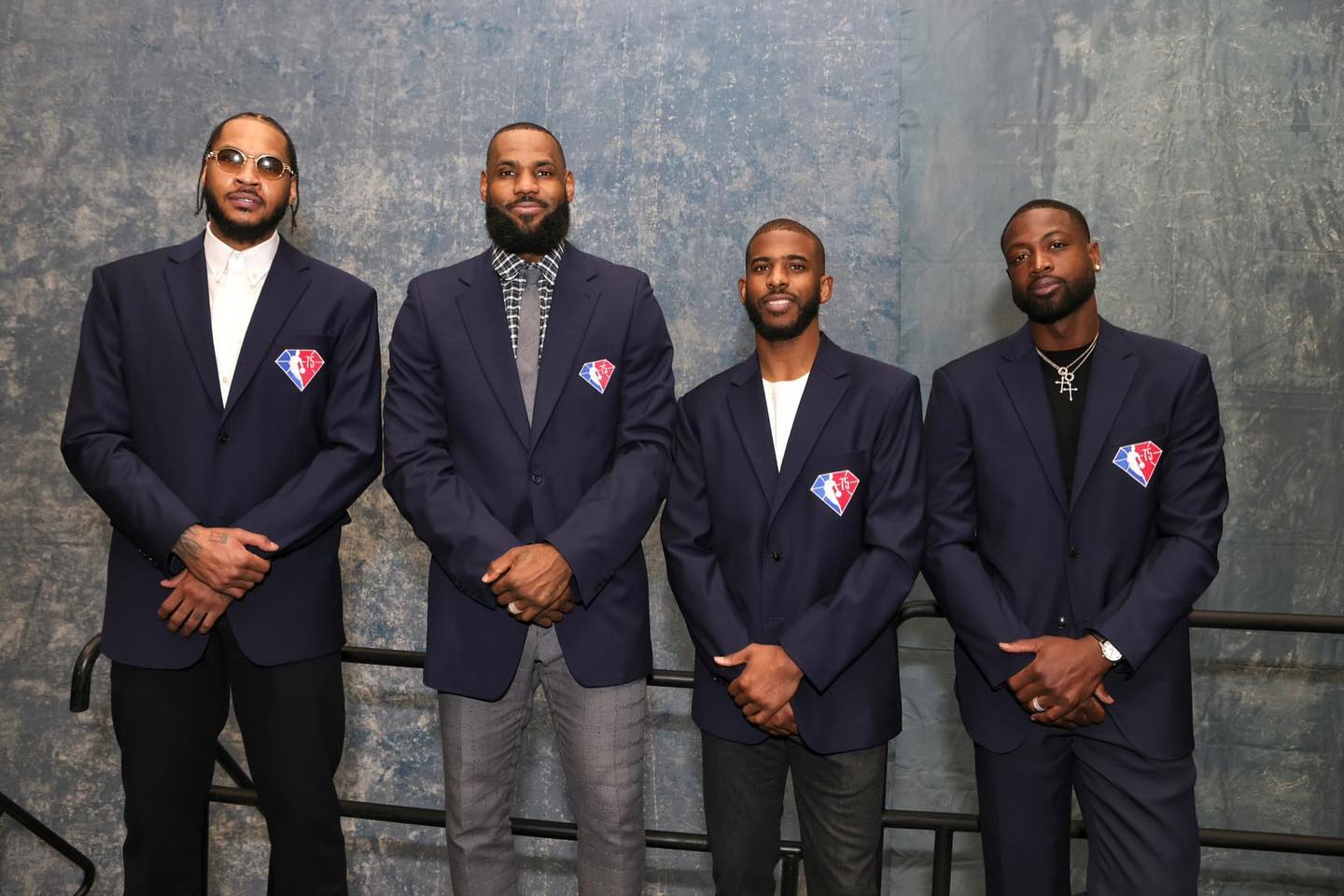 包含里程碑夜多伦多猛龙更衣室发声；全明星赛冲刺阶段刷纪录；引发热议；临场指挥获称赞的词条