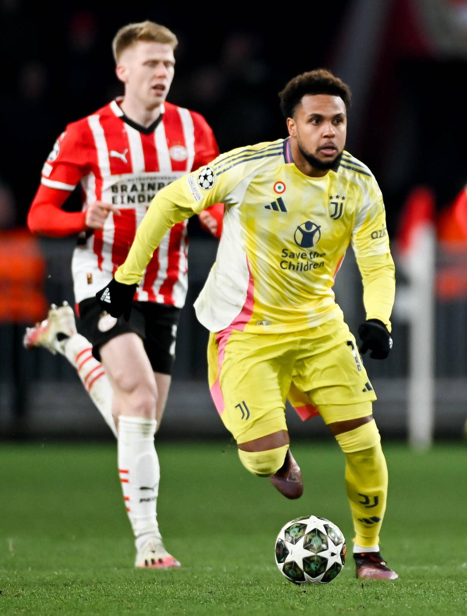 关于里程碑夜！埃因霍温迎来里程碑，欧冠今晨刷纪录，质疑声仍在，控场能力受关注的信息