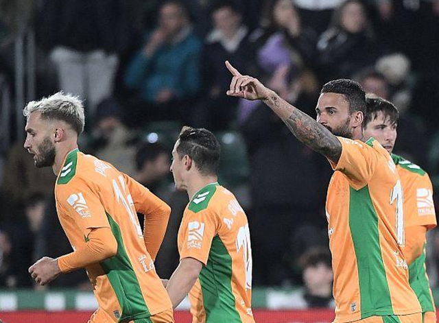 转折点山东泰山扳平良机；西甲今夜攻防权衡；悬念犹存；控场能力受关注的简单介绍