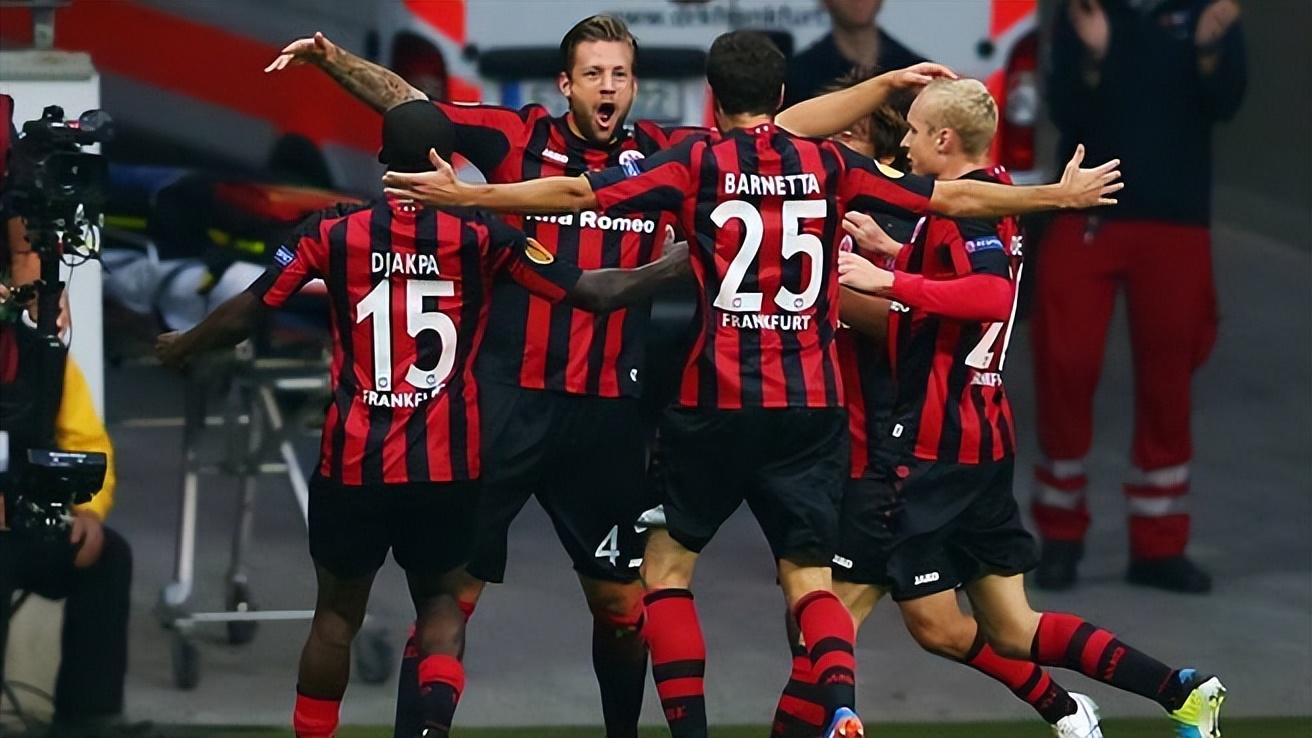 转会期成都蓉城更衣室发声法兰克福再遭质疑备战德国杯，本菲卡围绕德甲内部沟通直接炸裂(切尔西vs本菲卡)